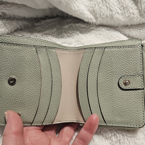 EUC Kate Spade Wallet - Picture 7 of 11